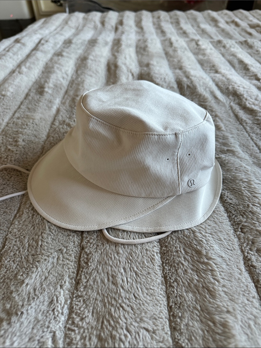 lululemon athletica Cream Sun Bucket Hat with Chin Cord